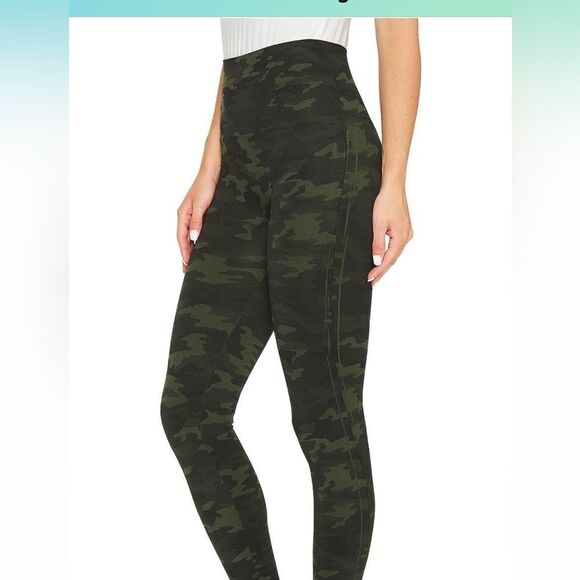 NWT- SPANX- Seamless Leggings for Women Tummy Control- Green Camo- Size XS - Picture 3 of 10